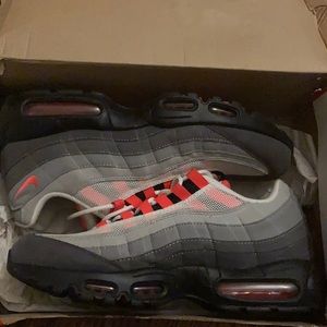 Nike air max 95 solar red